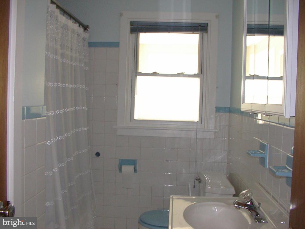 2529 Chestnut Ridge Drive Lancaster, PA 17601 - Photo 9 of 12 Gallery Image 9