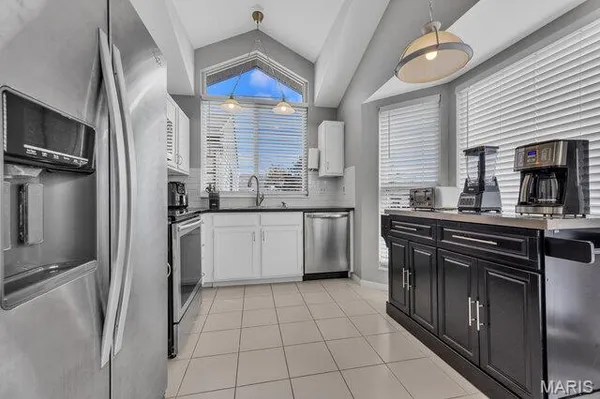 $360,000 | 1738 Highview Cir Court, Ballwin, MO 63021