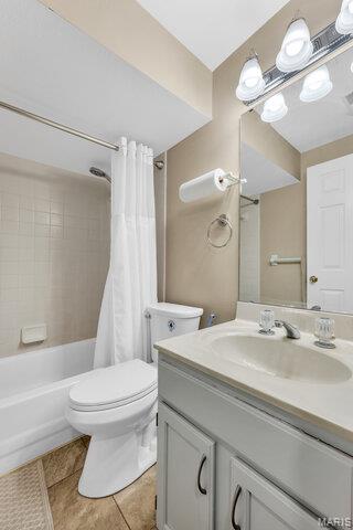 1738 Highview Cir Court Ballwin, MO 63021 - Photo 29 of 41