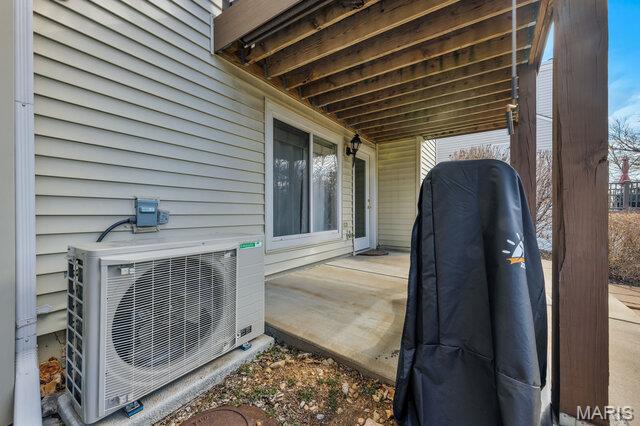 1738 Highview Cir Court Ballwin, MO 63021 - Photo 31 of 41