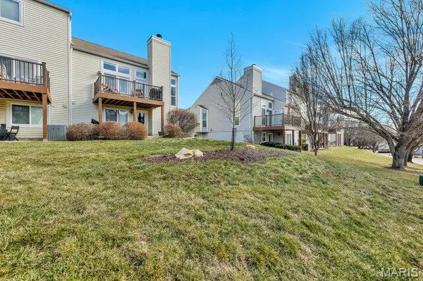 $360,000 | 1738 Highview Cir Court, Ballwin, MO 63021