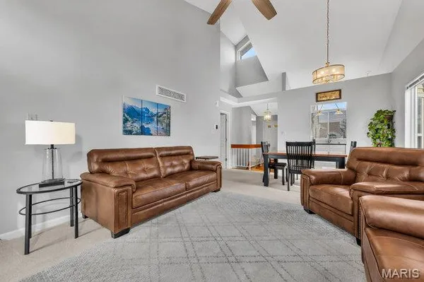 $360,000 | 1738 Highview Cir Court, Ballwin, MO 63021