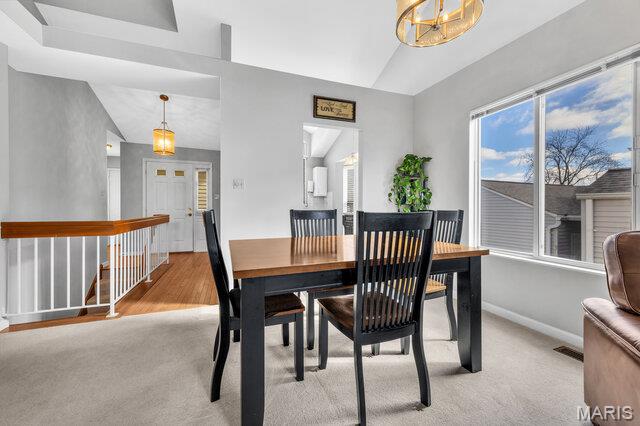 1738 Highview Cir Court Ballwin, MO 63021 - Photo 8 of 41