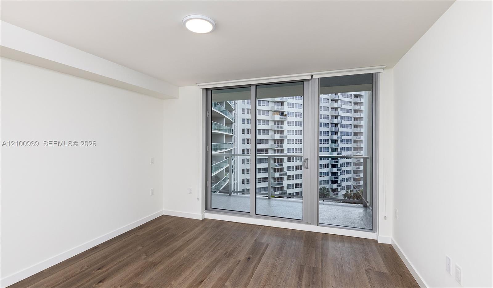 1508 Bay Road, Unit N1129 Miami Beach, FL 33139 - Photo 4 of 16 Gallery Image 4