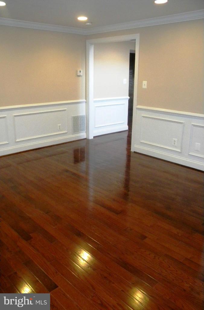 1013 Decatur Street Northeast Washington, DC 20017 - Photo 6 of 29 Living Room