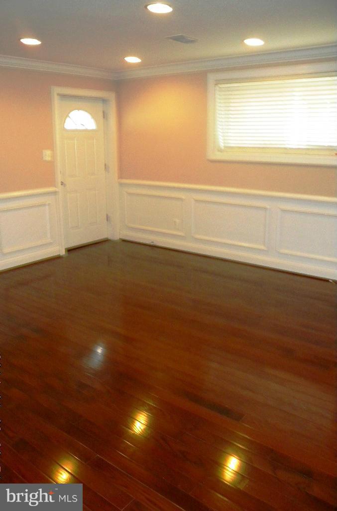 1013 Decatur Street Northeast Washington, DC 20017 - Photo 7 of 29 Living Room