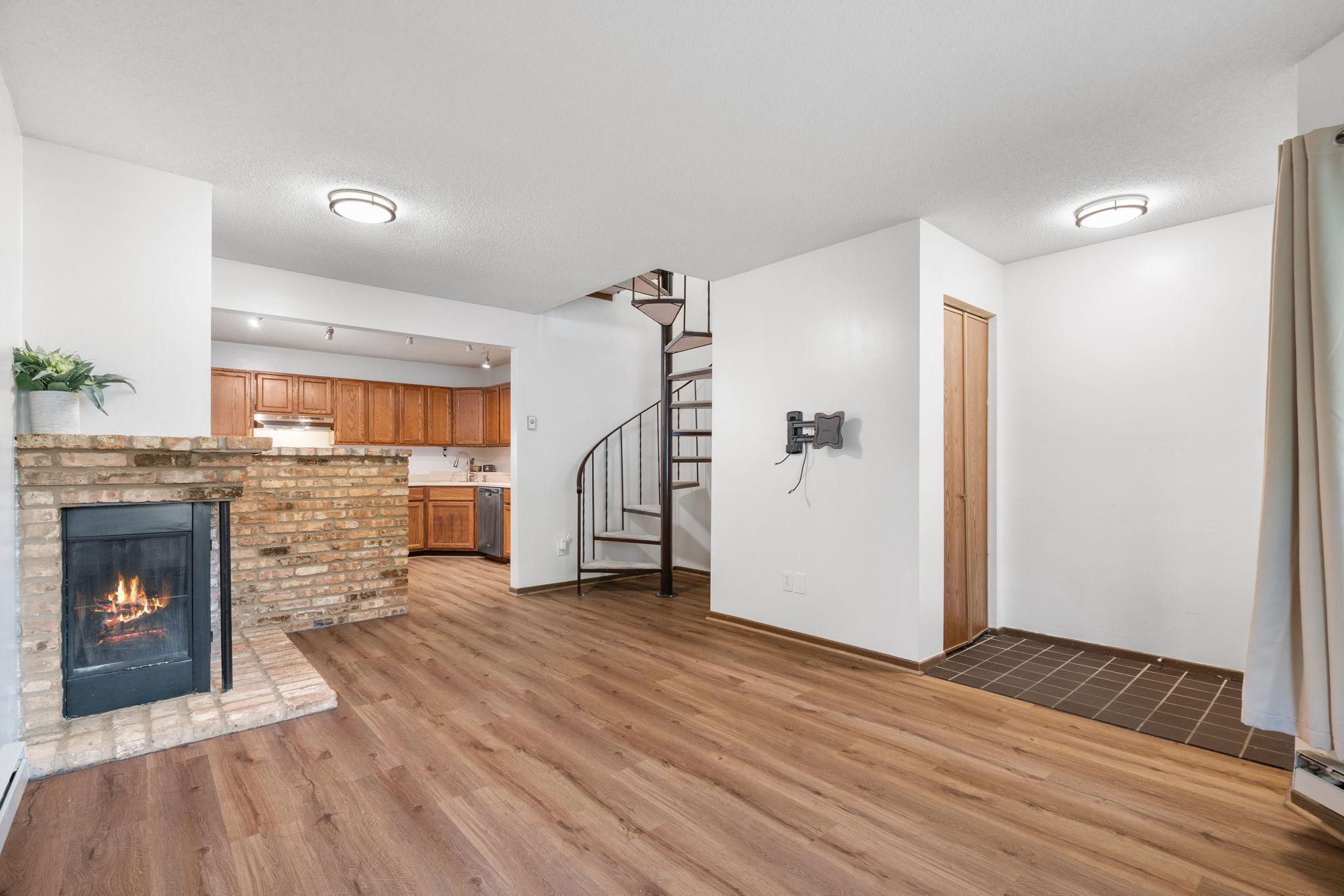 2260 Ridge Drive, Unit 12 St. Louis Park, MN 55416 - Photo 3 of 28