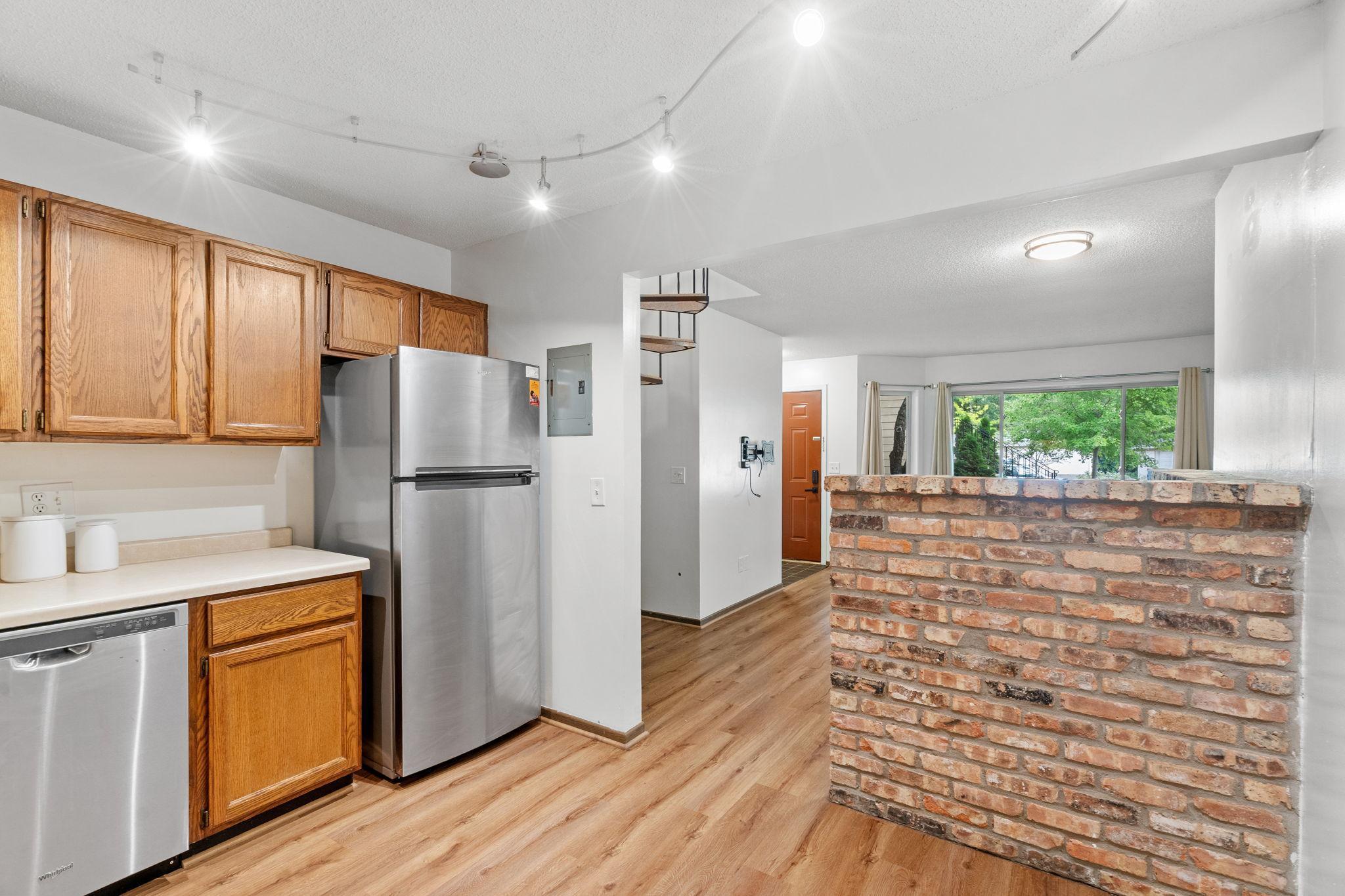 2260 Ridge Drive, Unit 12 St. Louis Park, MN 55416 - Photo 10 of 28