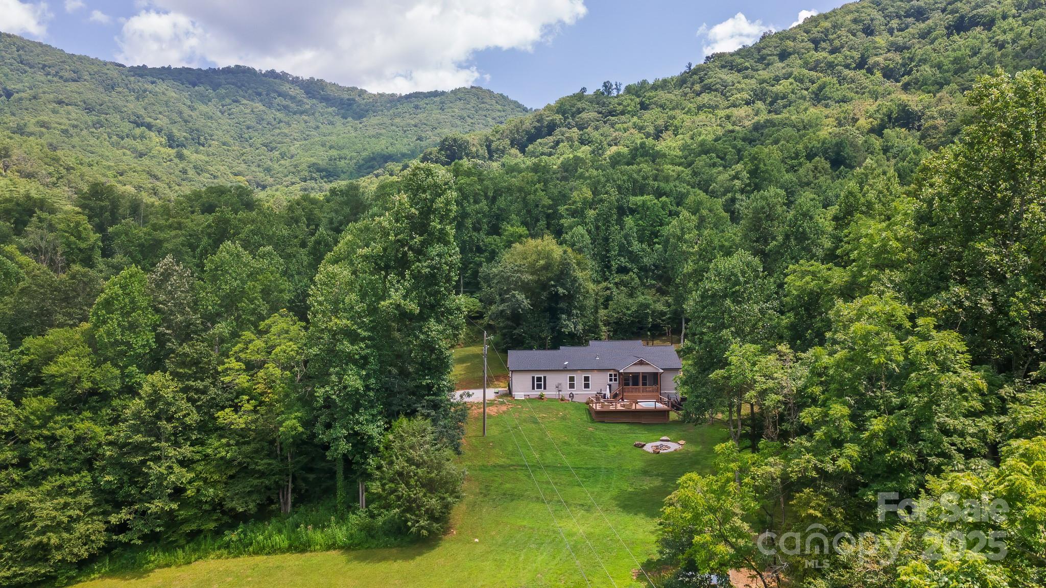 121 Rocky Branch Road Franklin, NC 28734 - Photo 6 of 48 Gallery Image 6