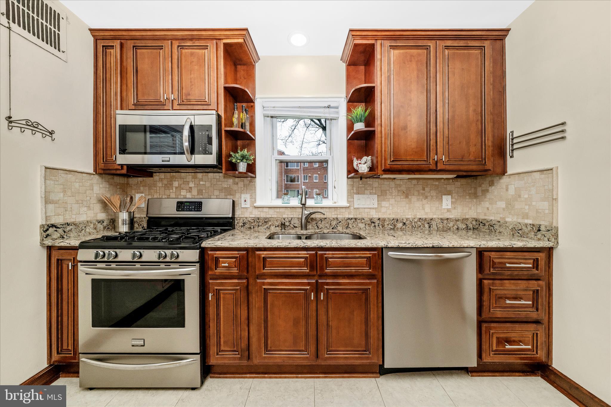 7604 Adelphi Road Hyattsville, MD 20783 - Photo 14 of 49 Kitchen