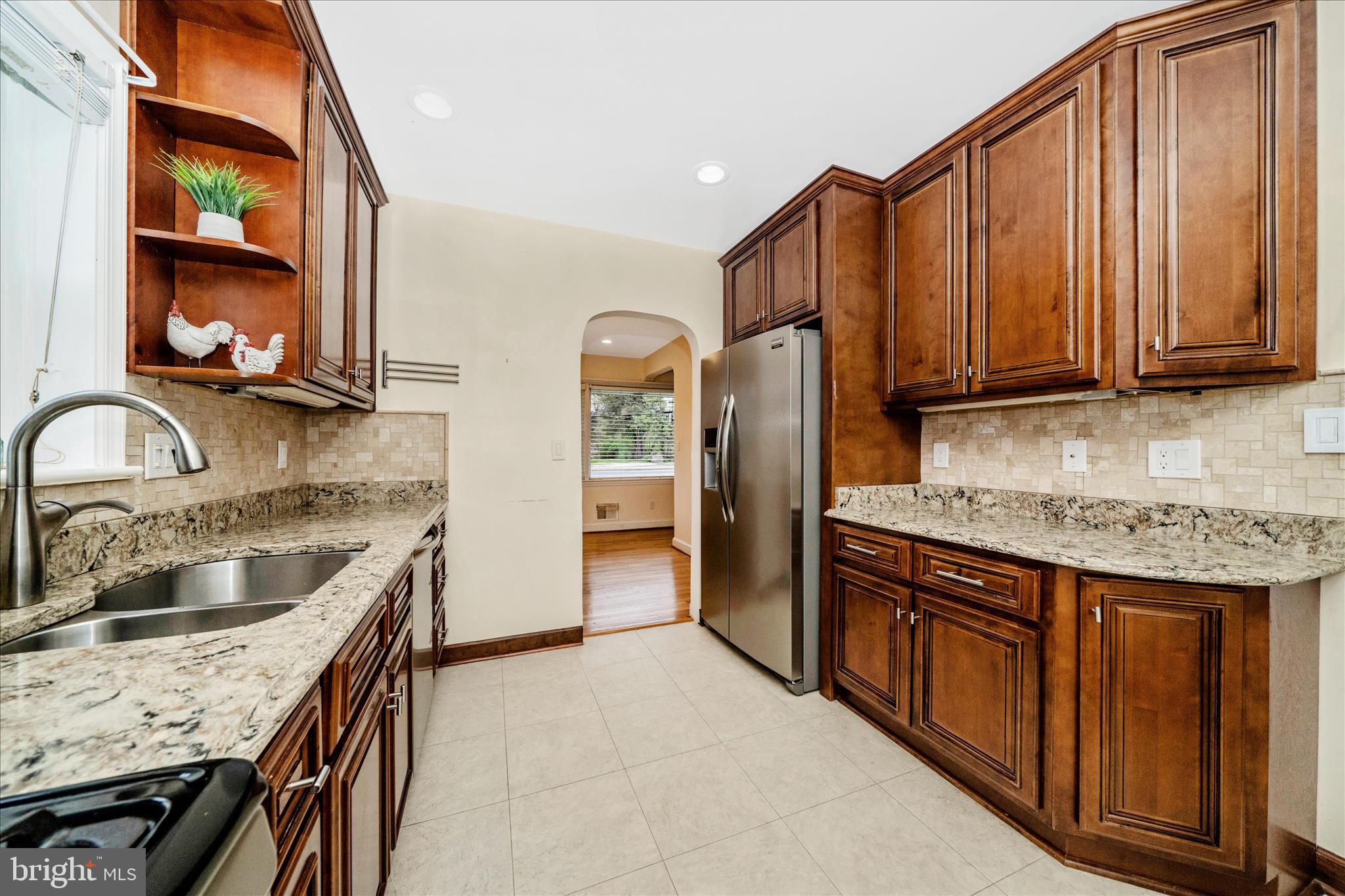 7604 Adelphi Road Hyattsville, MD 20783 - Photo 15 of 49 Kitchen