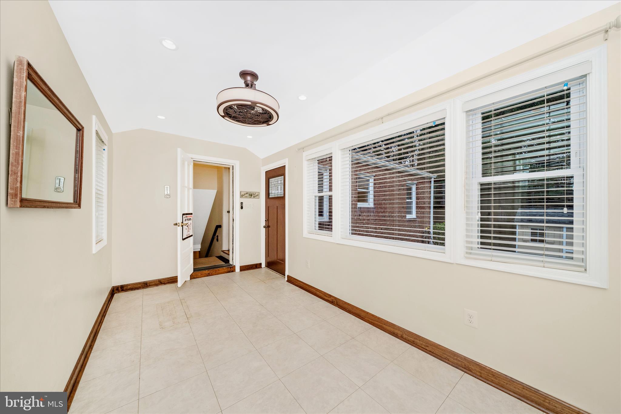 7604 Adelphi Road Hyattsville, MD 20783 - Photo 19 of 49 Sun Room