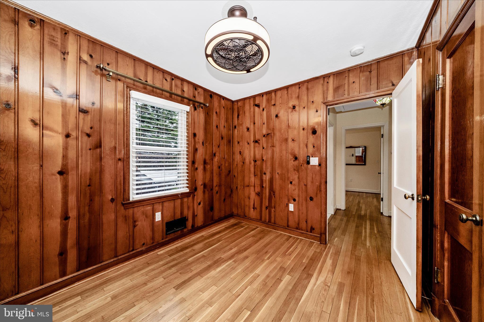 7604 Adelphi Road Hyattsville, MD 20783 - Photo 30 of 49 Bedroom 3