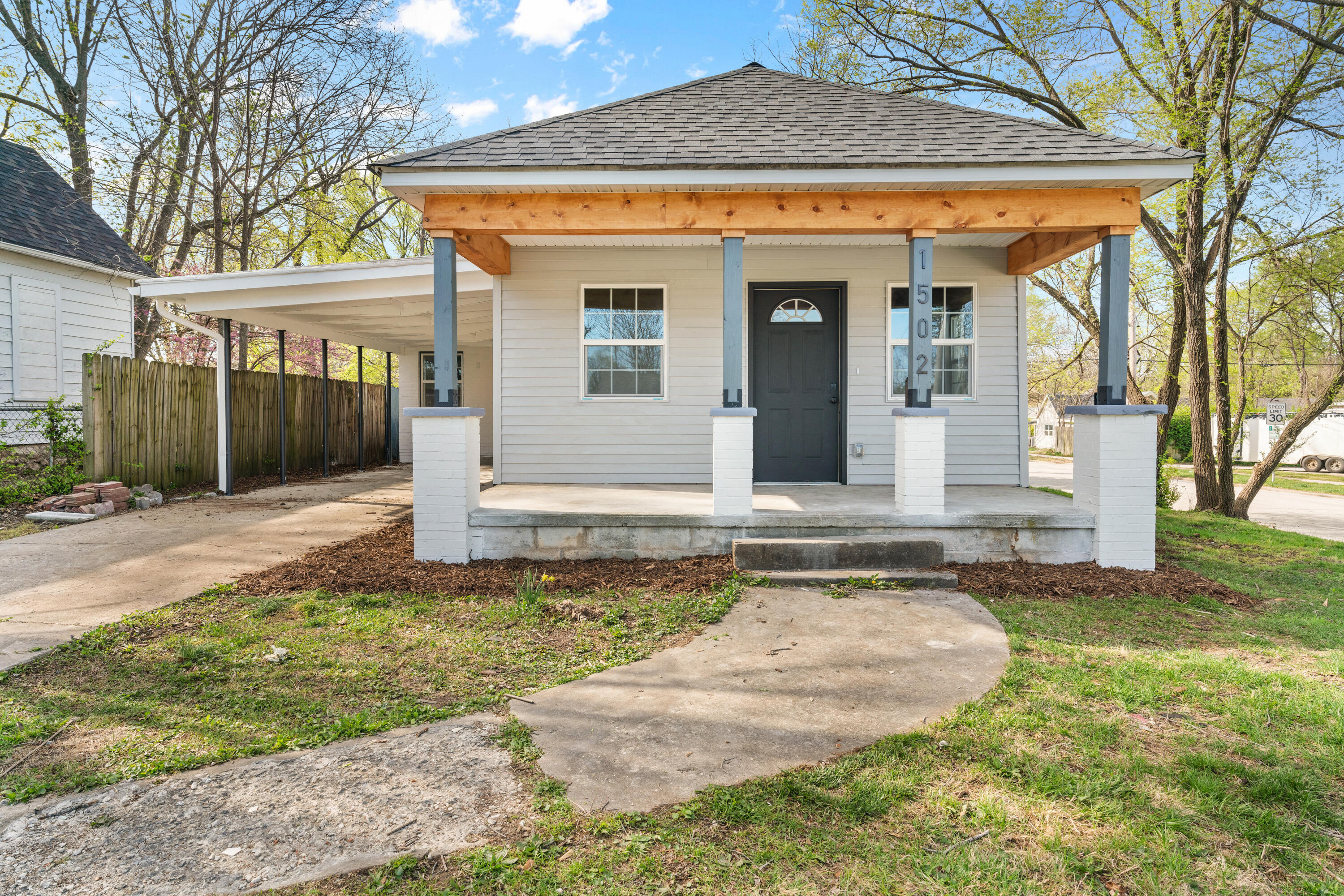 1502 East Commercial Street Springfield, MO 65803 - Photo 1 of 1 Commercial-5