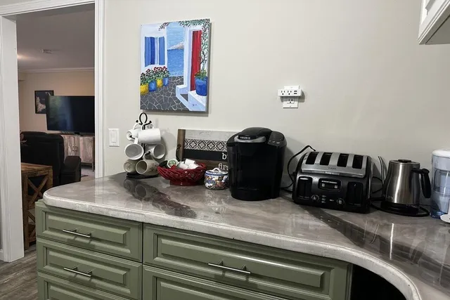 $2,700 | 15 Oak Neck Road, Unit 7, Hyannis, MA 02601