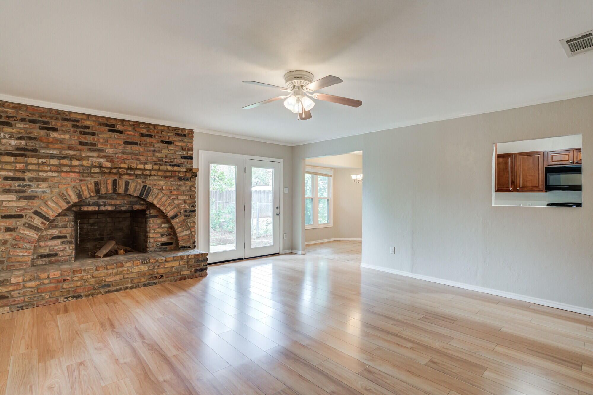 2621 76th Street Lubbock, TX 79423 - Photo 6 of 31 DSC07606_07_08_09_10