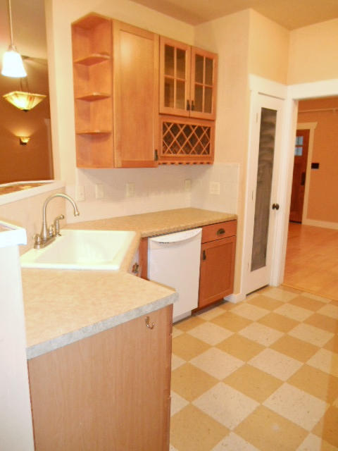 910 Kiser Road Philadelphia, TN 37846 - Photo 11 of 36 Kitchen