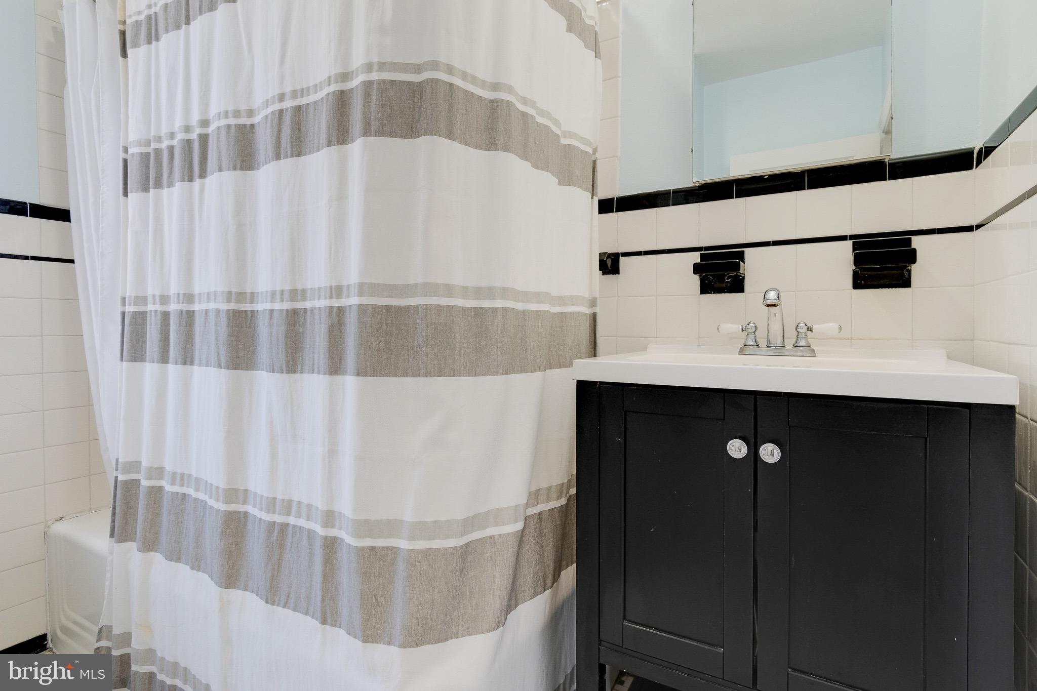 3707 Ednor Road Baltimore, MD 21218 - Photo 28 of 39 Shared Hall Bathroom at Upper Level