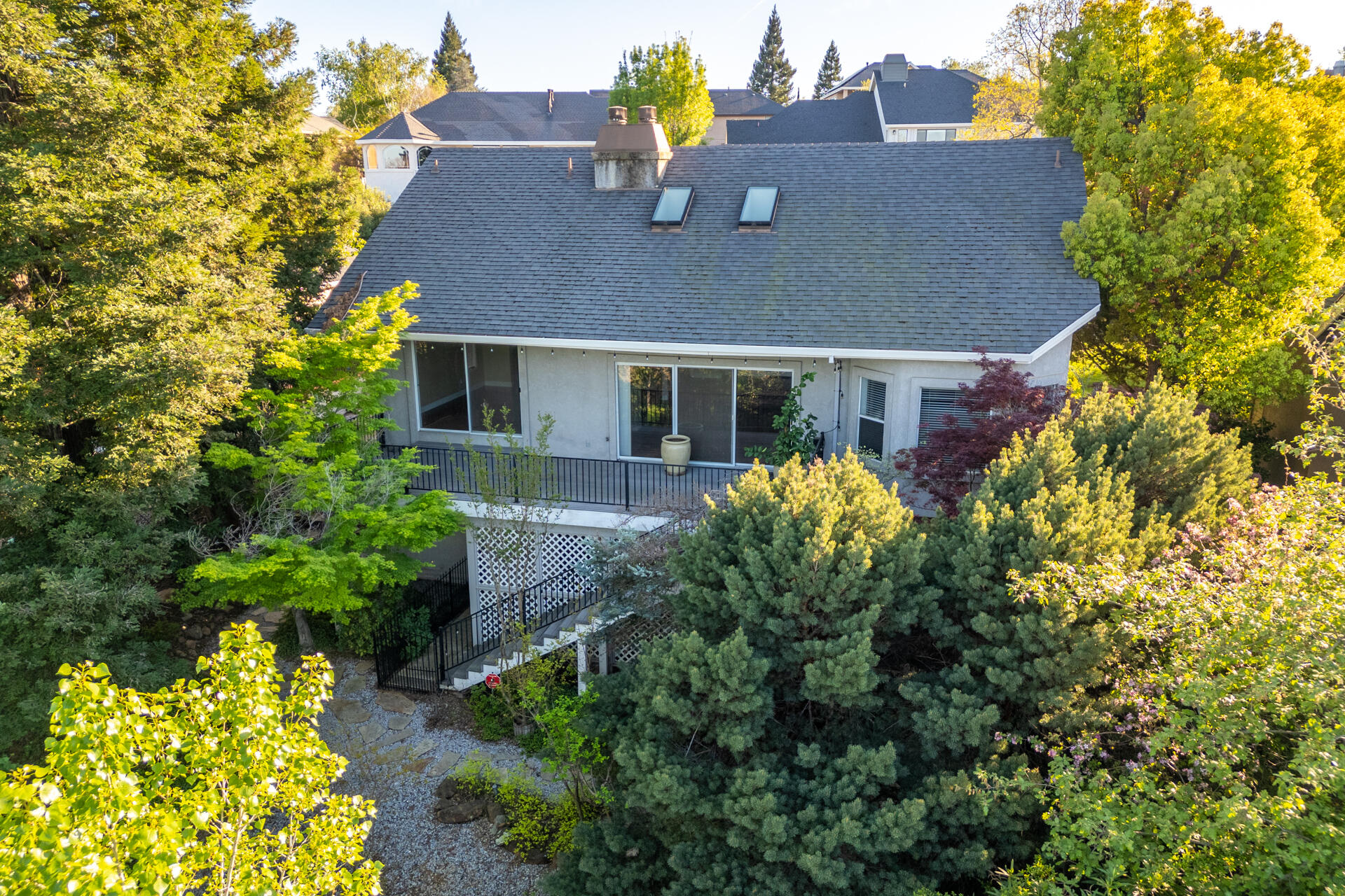 3126 Riesling Path Redding, CA 96001 - Photo 26 of 32 front view of house with a yard