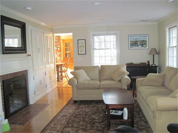 81 Newbridge Road Sudbury, MA 01776 - Photo 2 of 19
