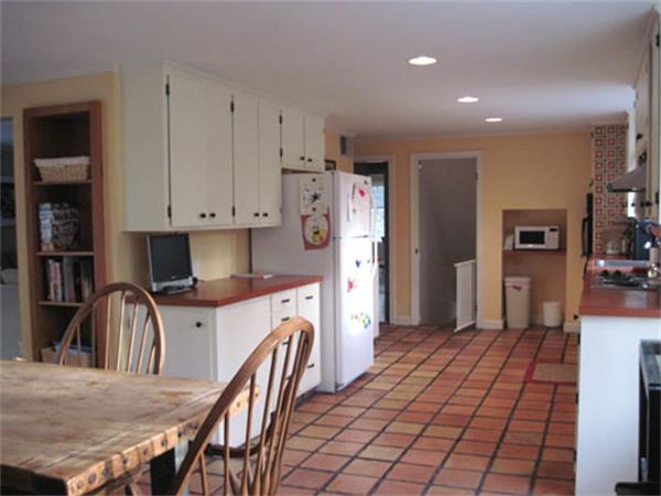 81 Newbridge Road Sudbury, MA 01776 - Photo 5 of 19