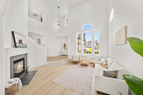 $899,900 | 6051 Kenneth Oak Way, Fair Oaks, CA 95628