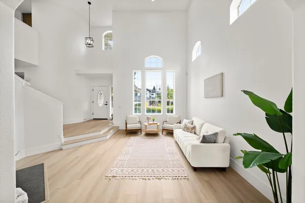 $899,900 | 6051 Kenneth Oak Way, Fair Oaks, CA 95628