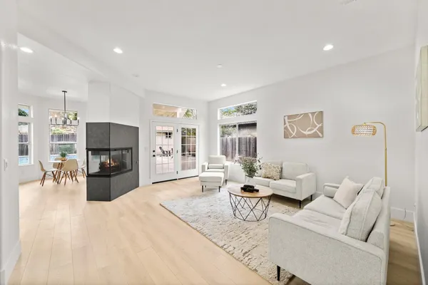 $899,900 | 6051 Kenneth Oak Way, Fair Oaks, CA 95628