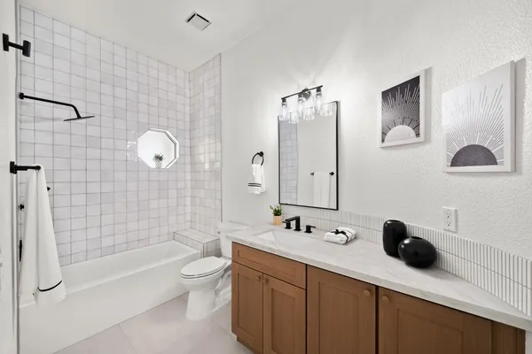 $899,900 | 6051 Kenneth Oak Way, Fair Oaks, CA 95628