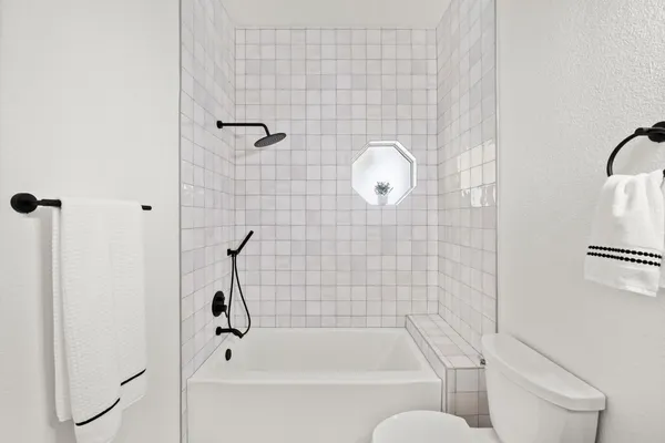 $899,900 | 6051 Kenneth Oak Way, Fair Oaks, CA 95628