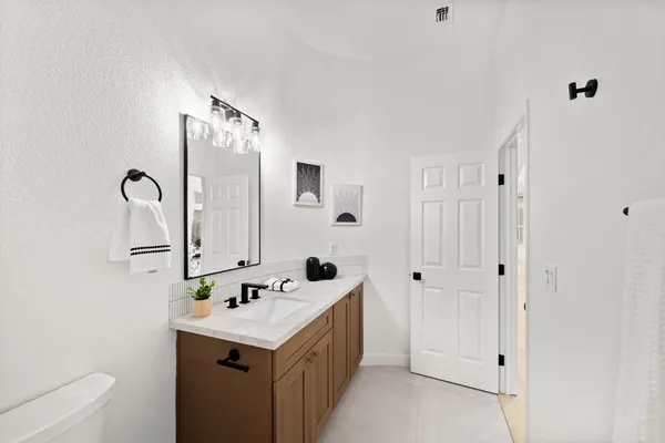 $899,900 | 6051 Kenneth Oak Way, Fair Oaks, CA 95628