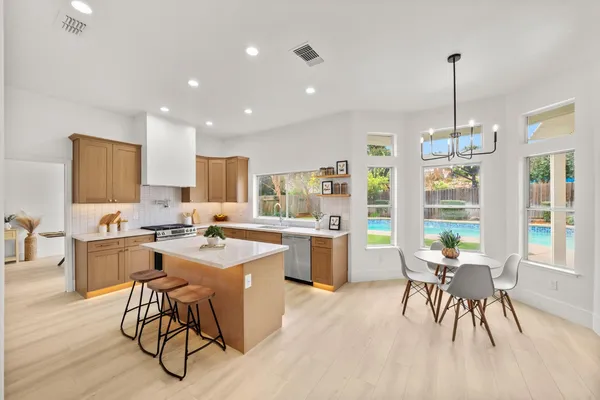 $899,900 | 6051 Kenneth Oak Way, Fair Oaks, CA 95628