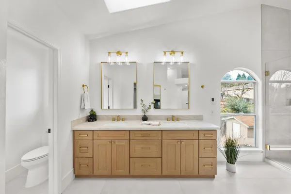 $899,900 | 6051 Kenneth Oak Way, Fair Oaks, CA 95628