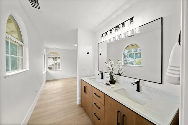 $899,900 | 6051 Kenneth Oak Way, Fair Oaks, CA 95628