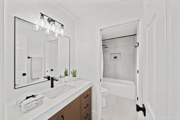 $899,900 | 6051 Kenneth Oak Way, Fair Oaks, CA 95628