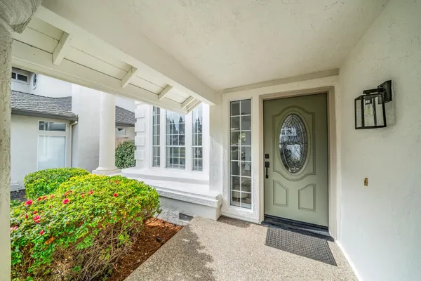 $899,900 | 6051 Kenneth Oak Way, Fair Oaks, CA 95628