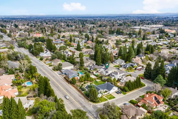 $899,900 | 6051 Kenneth Oak Way, Fair Oaks, CA 95628