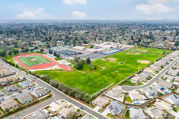 $899,900 | 6051 Kenneth Oak Way, Fair Oaks, CA 95628