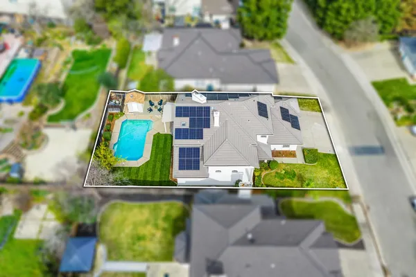 $899,900 | 6051 Kenneth Oak Way, Fair Oaks, CA 95628