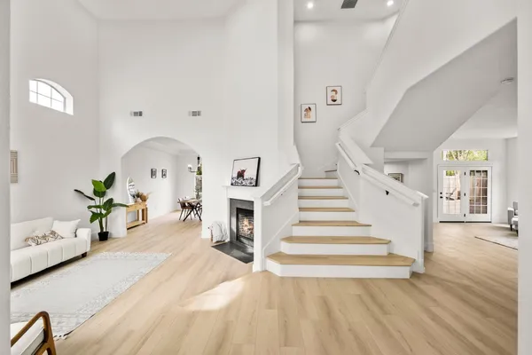 $899,900 | 6051 Kenneth Oak Way, Fair Oaks, CA 95628