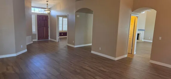 $2,600 | 6635 East Venue Circle, Mesa, AZ 85215