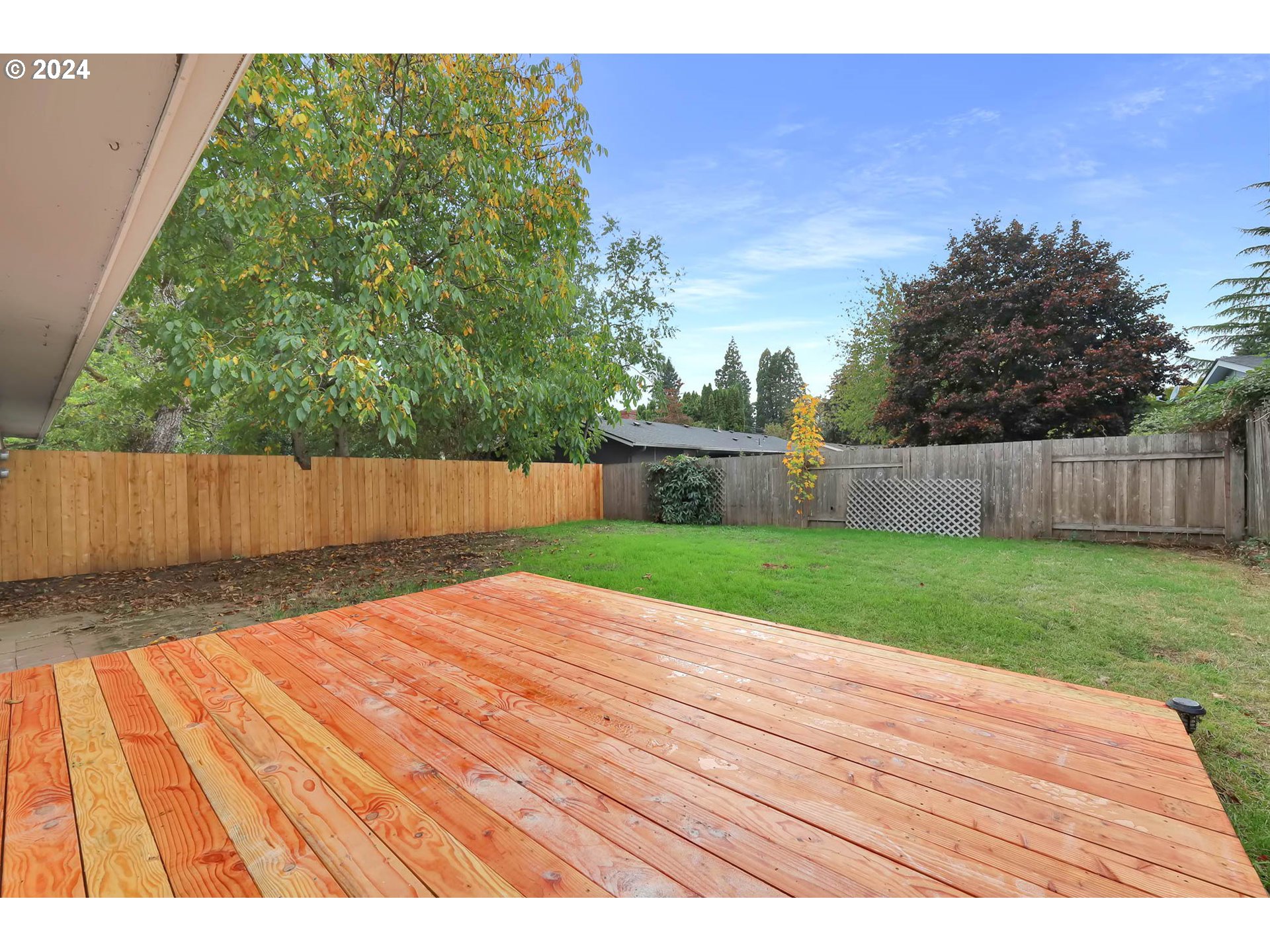 4250 Scenic Drive Eugene, OR 97404 - Photo 30 of 31 a view of outdoor space and yard
