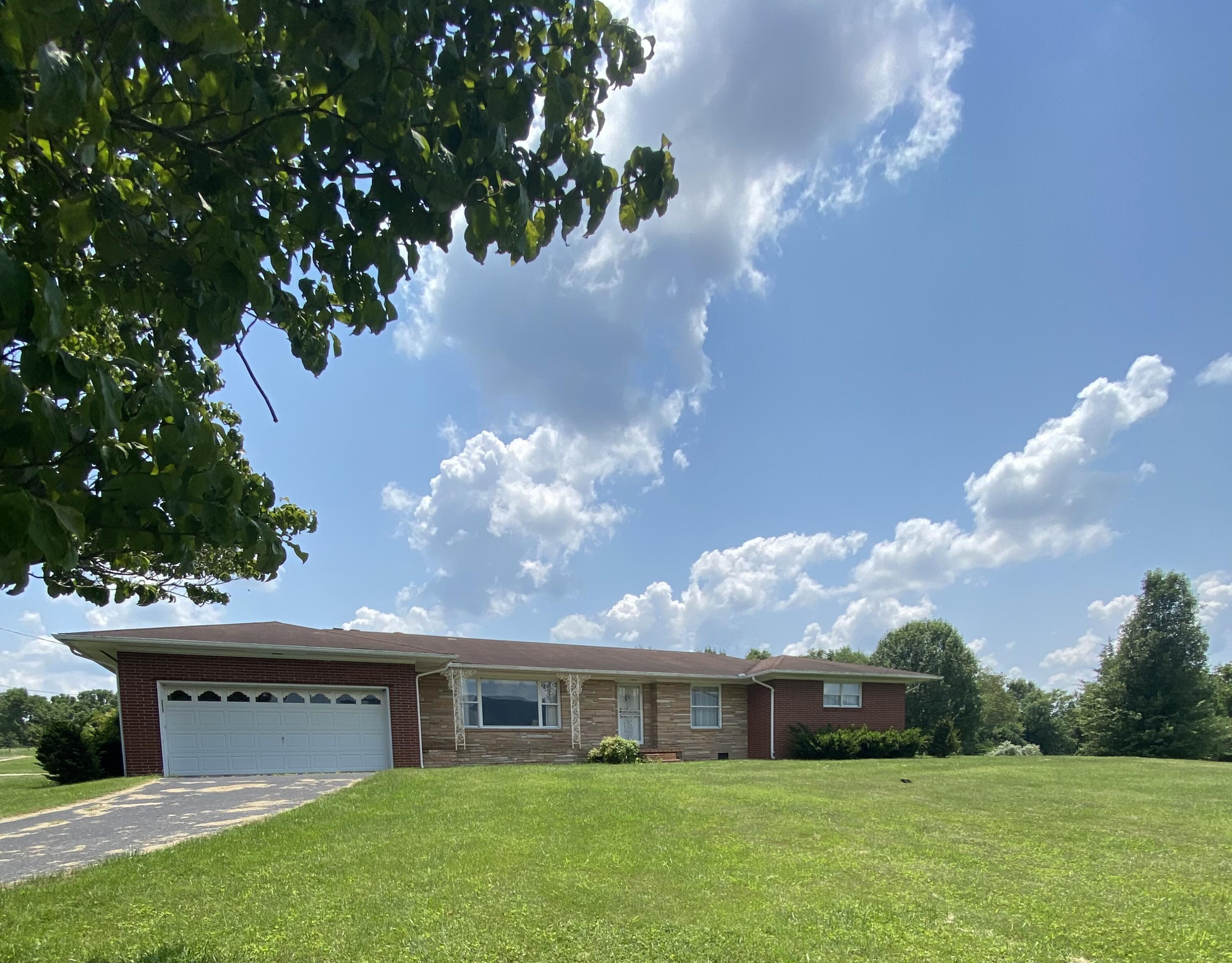 464 Gibson Station Road Ewing, VA 24248 - Photo 2 of 31 B7D91EB2-ABA6-4691-8285-8B7AC40118A5