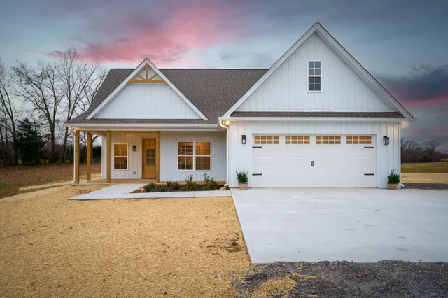 $539,900 | 7694 Burgess Gower Road, Cedar Hill, TN 37032