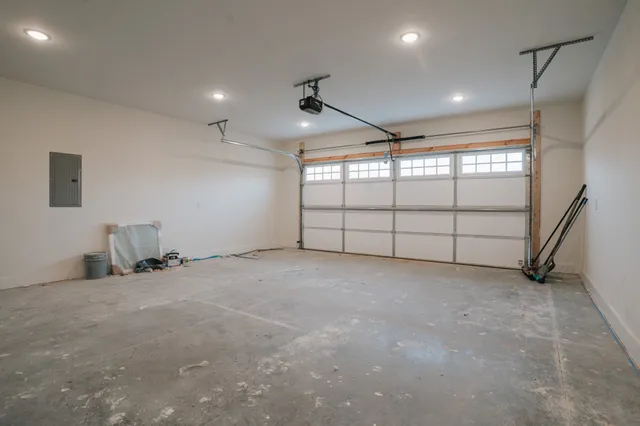 $539,900 | 7694 Burgess Gower Road, Cedar Hill, TN 37032