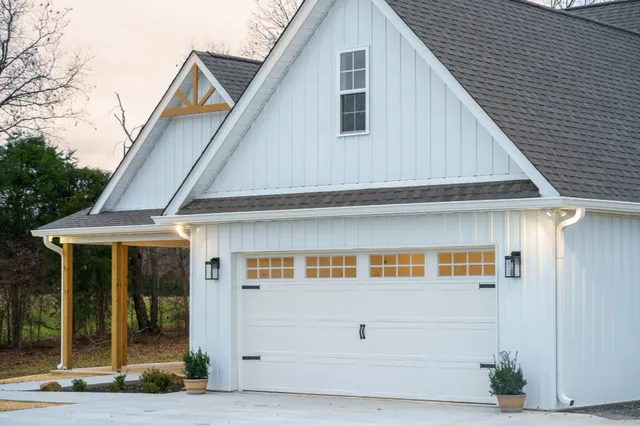 $539,900 | 7694 Burgess Gower Road, Cedar Hill, TN 37032