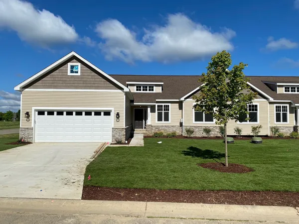$449,999 | 5696 Trailside Lane, Unit 3, Whitmore Lake, MI 48189
