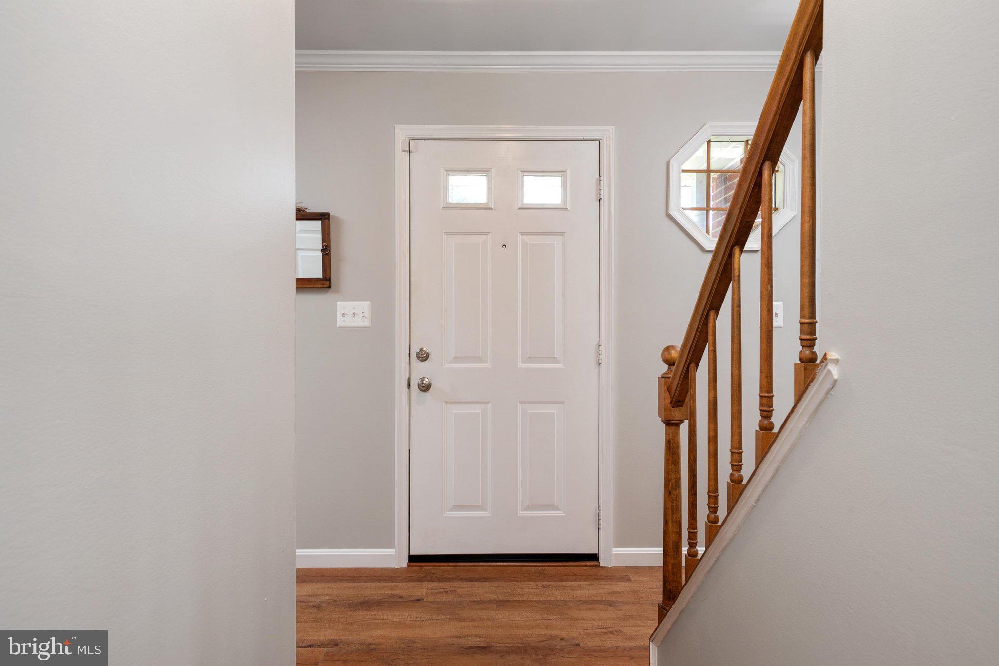 7106 Gaither Road Sykesville, MD 21784 - Photo 10 of 67 Front entry & Foyer