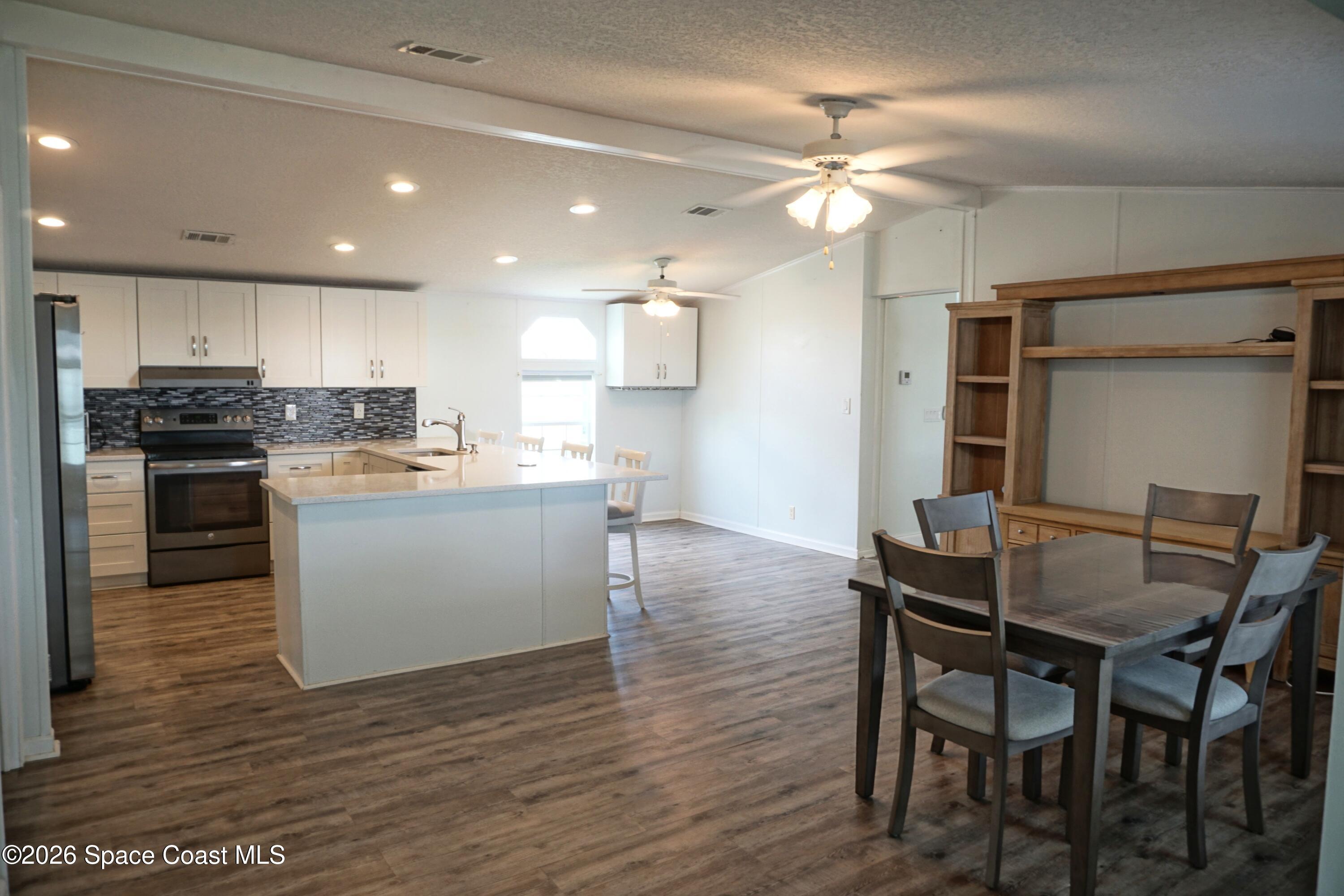1819 Seagrape Street Northeast Palm Bay, FL 32905 - Photo 7 of 56 888
