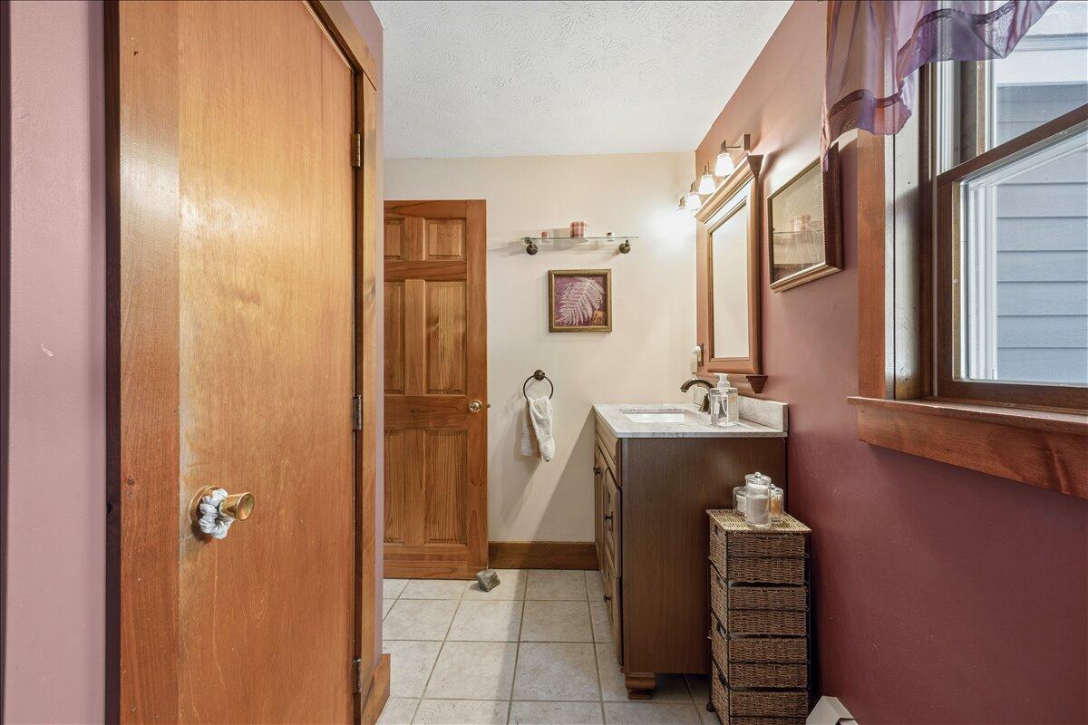 5 Heidi Street Springvale, ME 04083 - Photo 11 of 33 10-5 Heidi-10